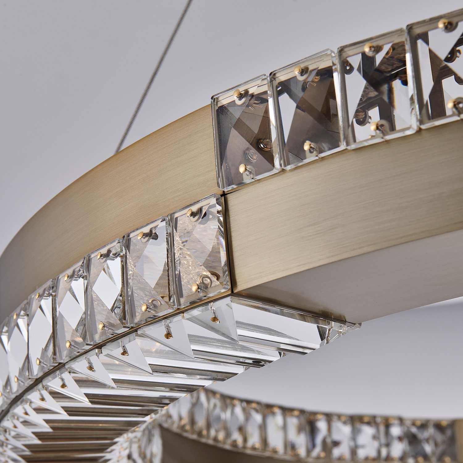 Dama 28 IN Winter Brass Pendant - Image 4