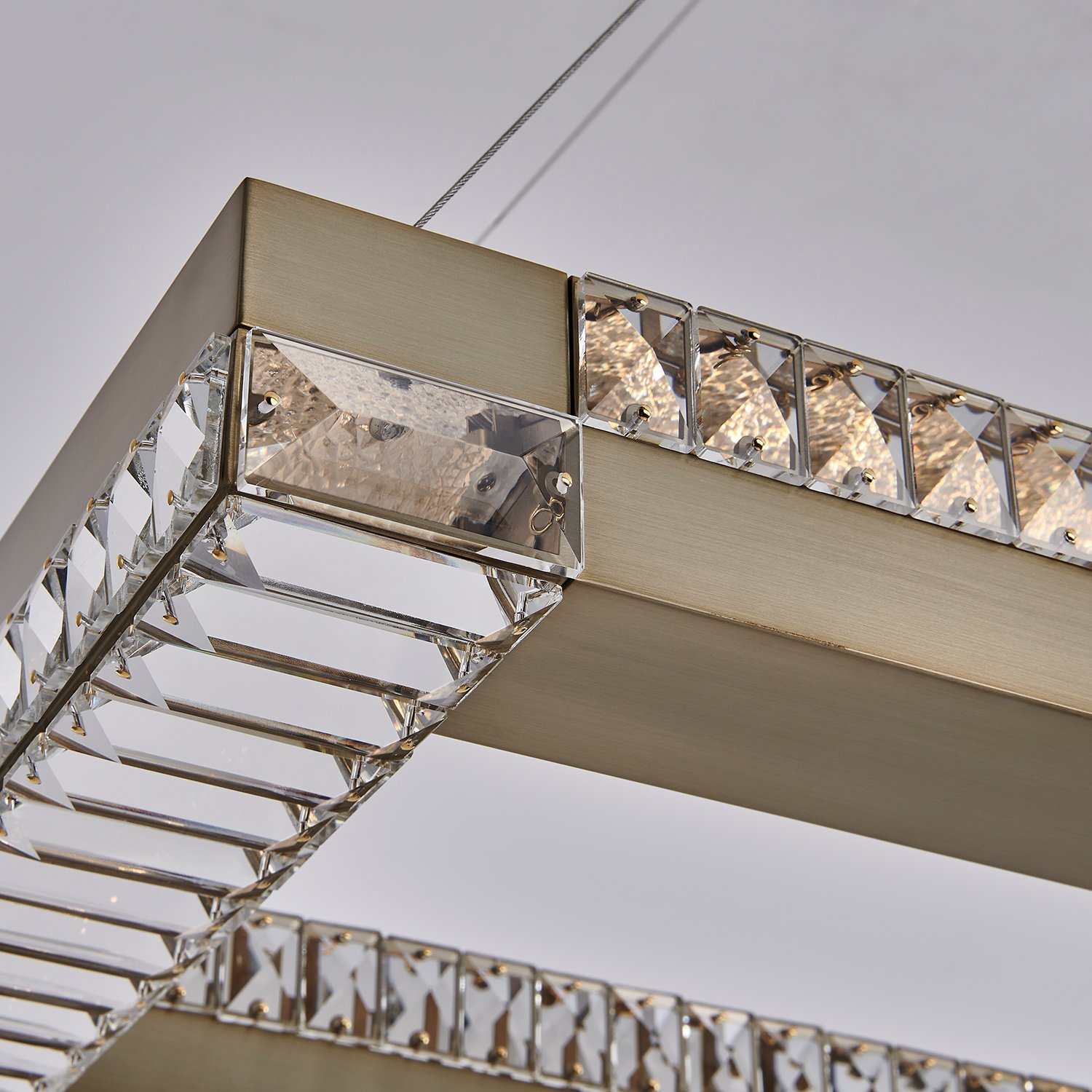 Dama 48IN Winter Brass Island - Image 3