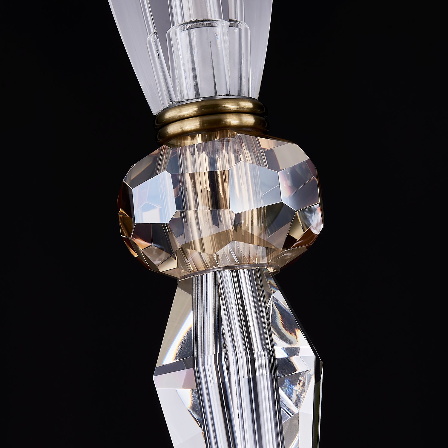 Passo 8 LT Cham GLD Chandelier - Image 4