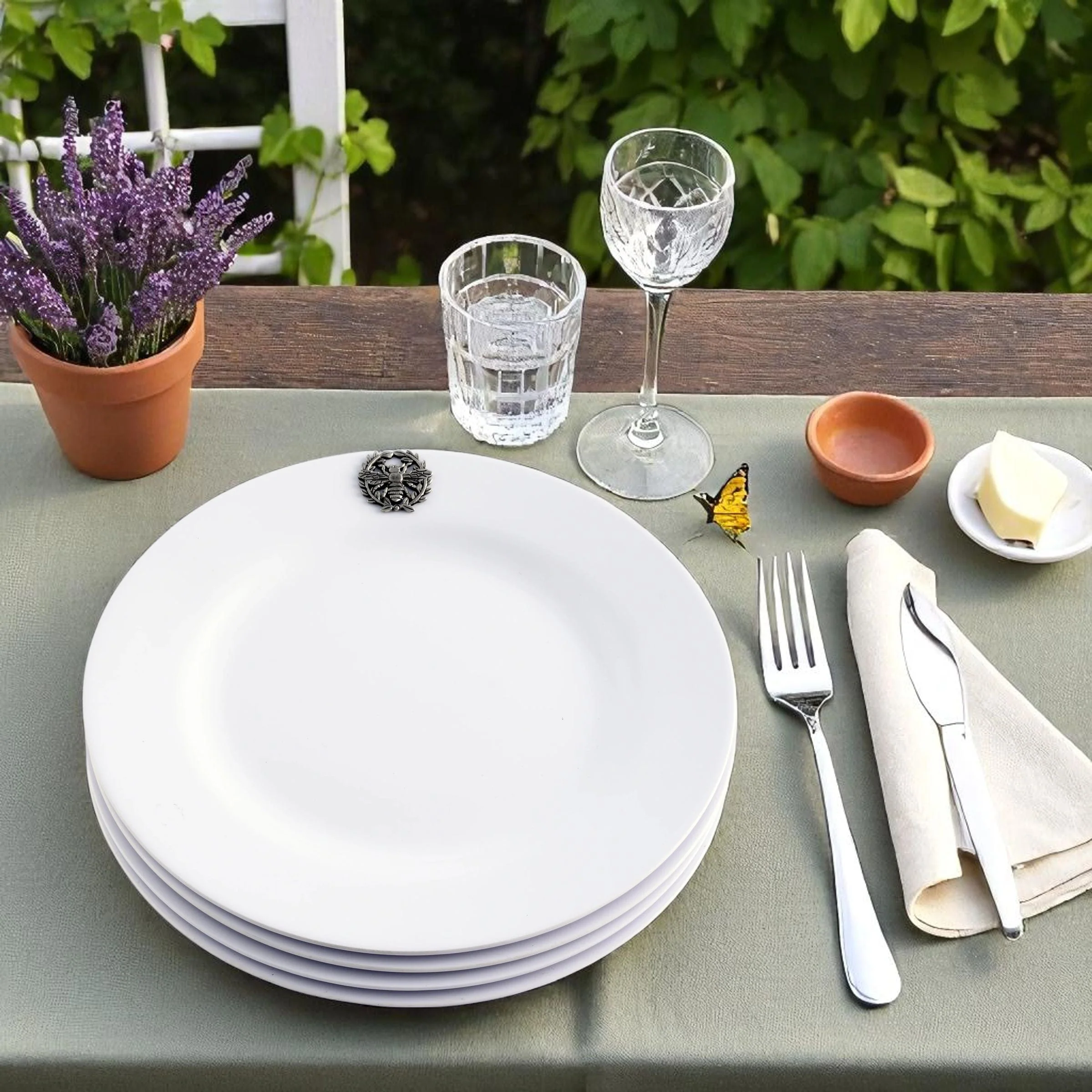 Bee Melamine Lunch Plates - Set of 4 - Image 2